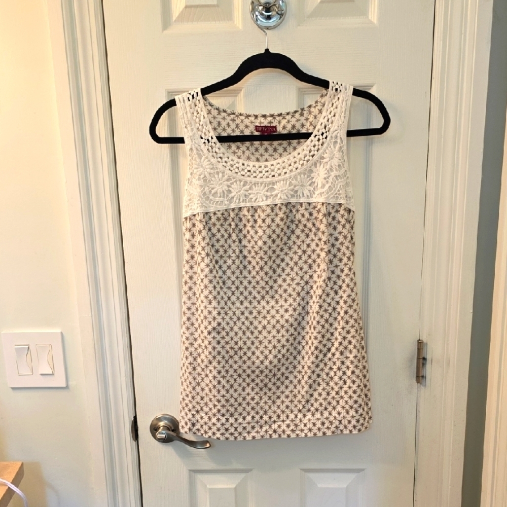 Merona Womens Snowflake Patterned Top Size M (Bin 9)